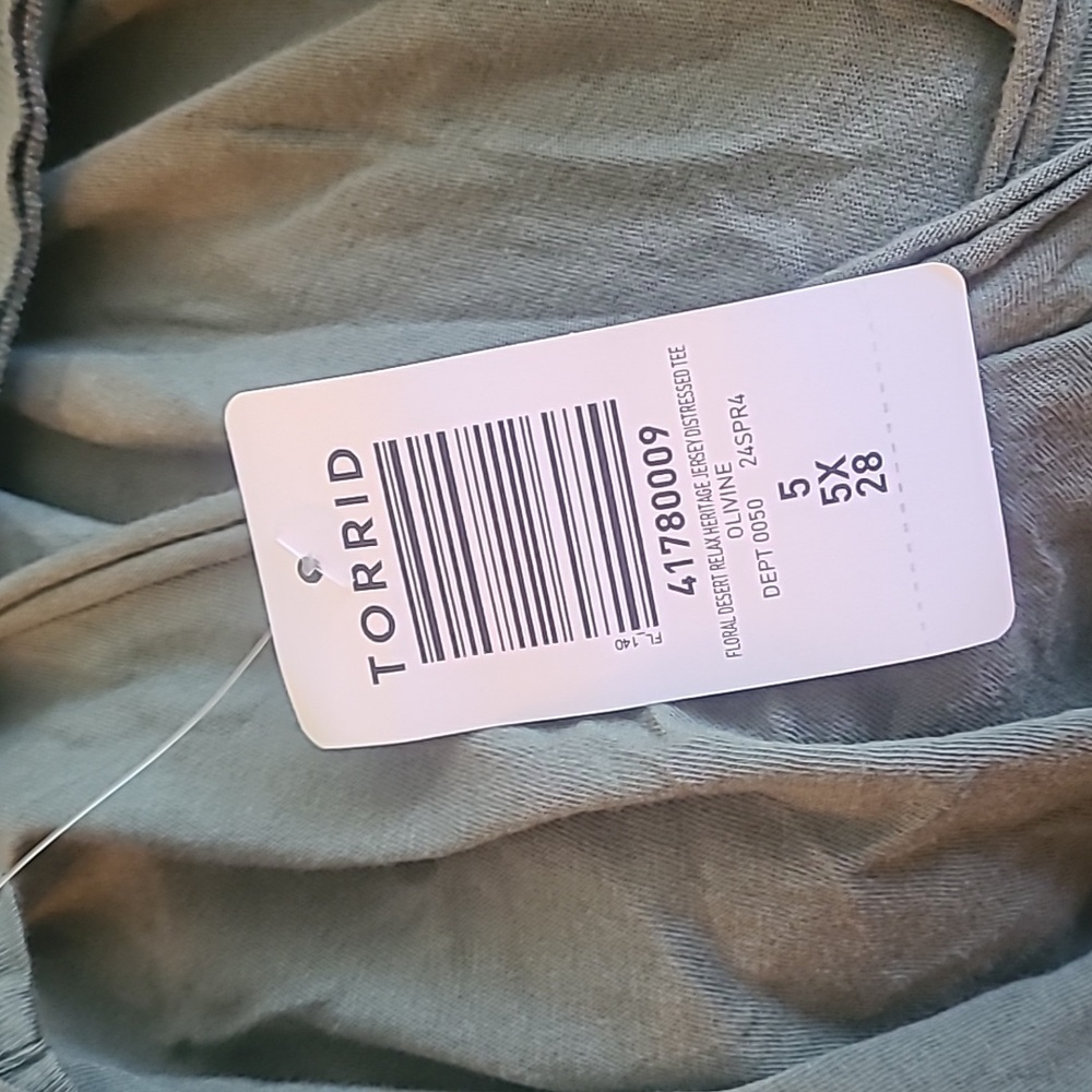 Torrid Olive Graphic Tee with Sun and Floral Design - Picture 8 of 8